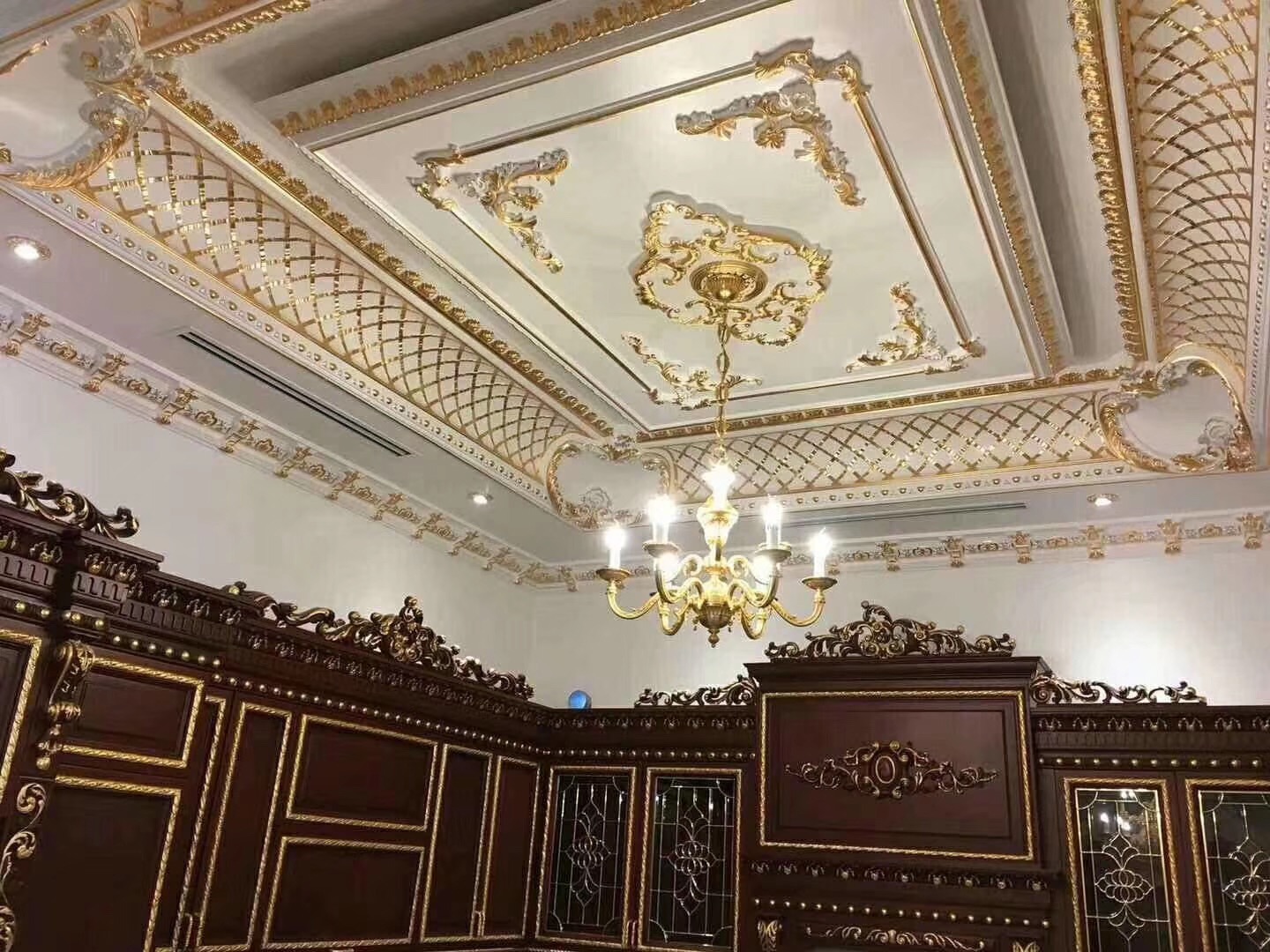 1768359346336517.jpg crown moulding63.jpg